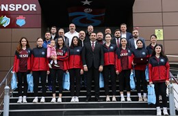 Bordo-Mavi 61 Voleybol Takımı’ndan kulübümüze ziyaret