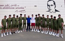 Ahmetcan Kaplan'dan Özkan Sümer Futbol Akademisi'ne ziyaret